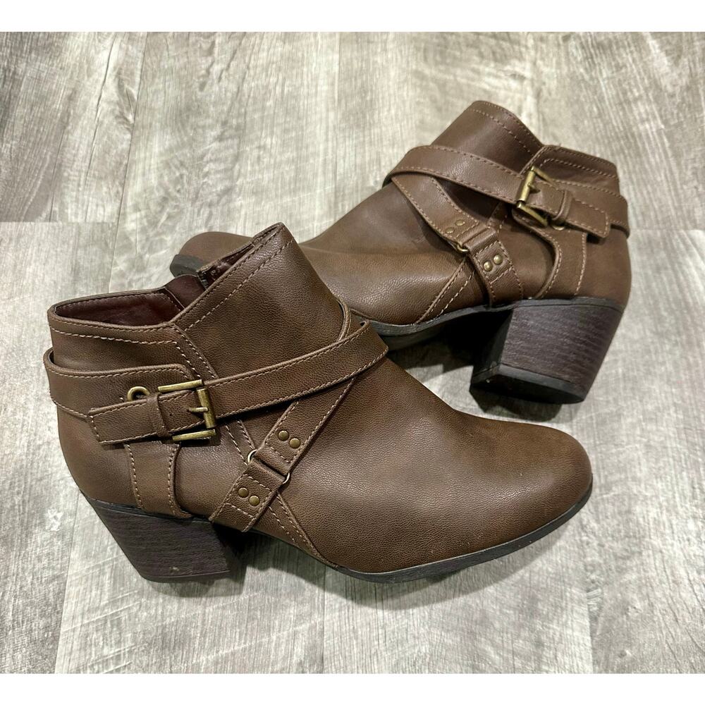 Dunes Brown Ankle Booties Block Heel Buckle Strap Side Zip Women’s‎ Size 10W